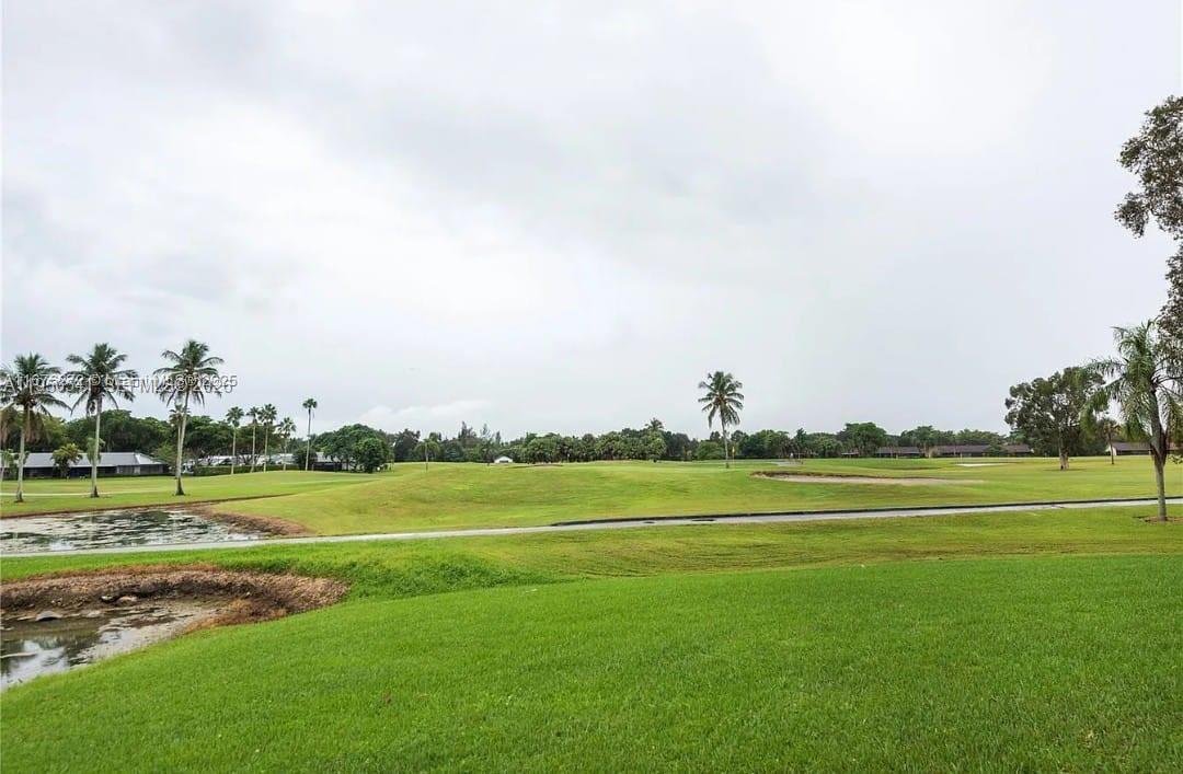 RACQUET CLUB APARTMENTS A - Residential