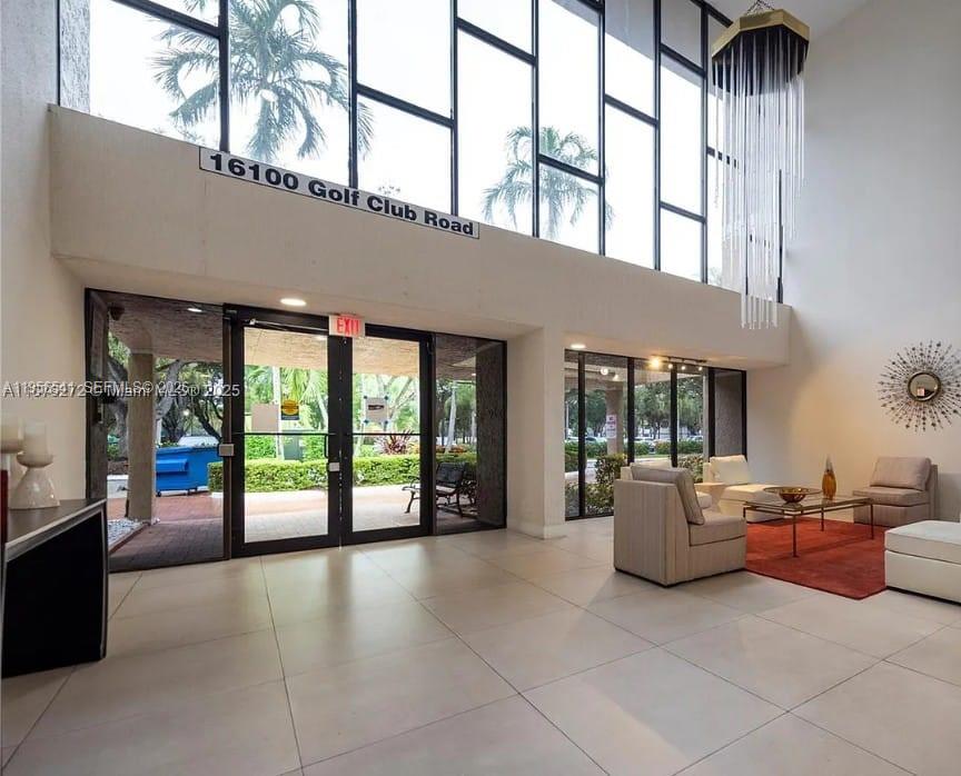 RACQUET CLUB APARTMENTS A - Residential