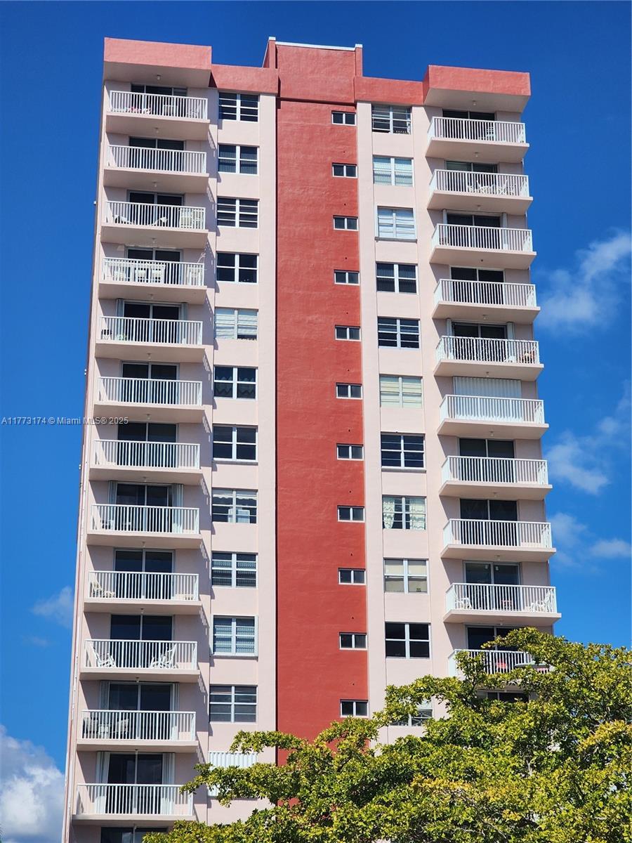 Property for Sale at 3161 S Ocean Dr 805, Hallandale Beach, Broward County, Florida - Bedrooms: 2 
Bathrooms: 2  - $249,990
