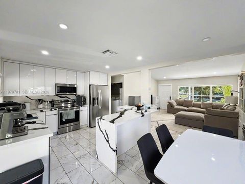 2697 SW 51 Ct Dania Beach FL 33312