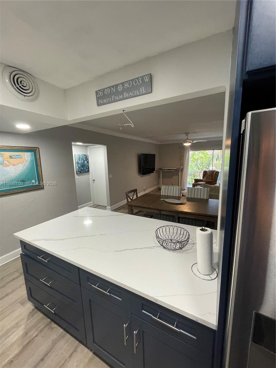 LORI-LYNN CONDO - Residential