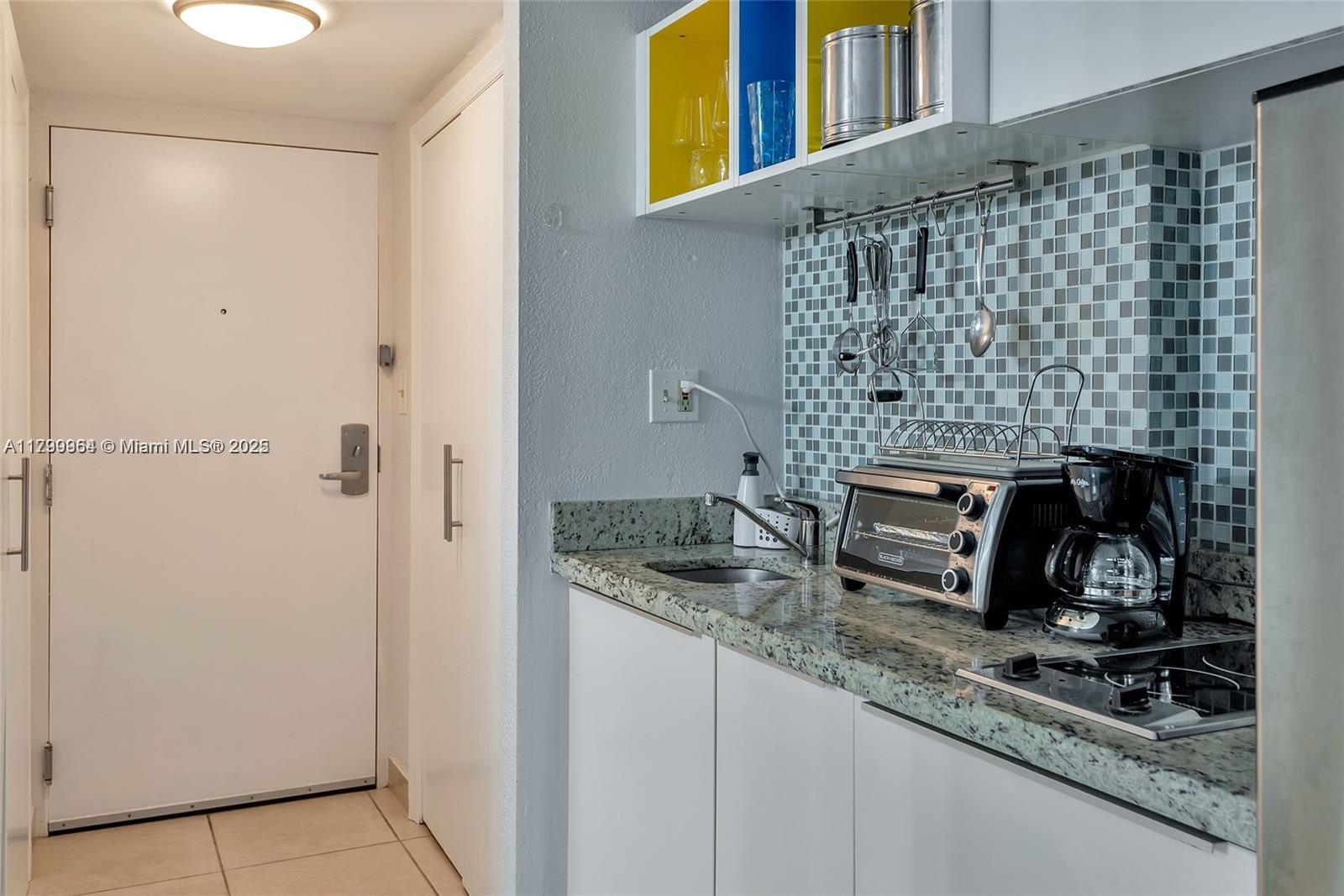 19201 Collins Ave 1001