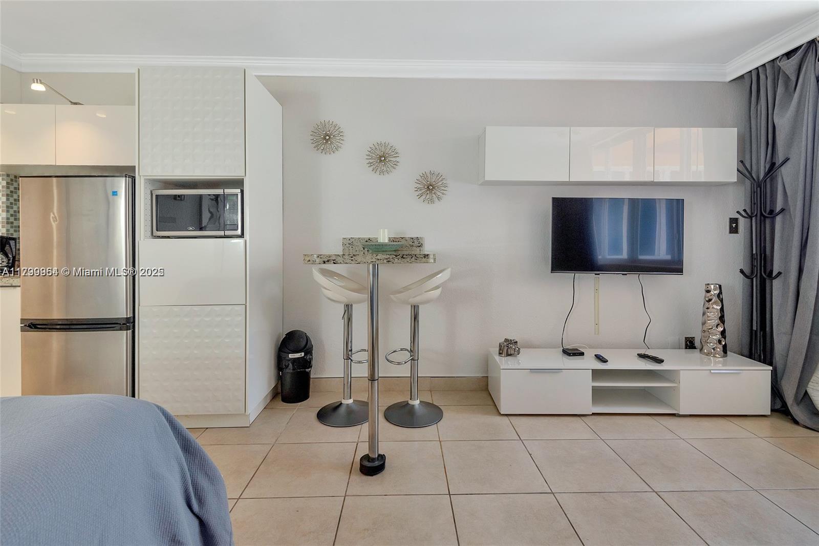 THE AVENTURA BEACH CLUB C - Residential