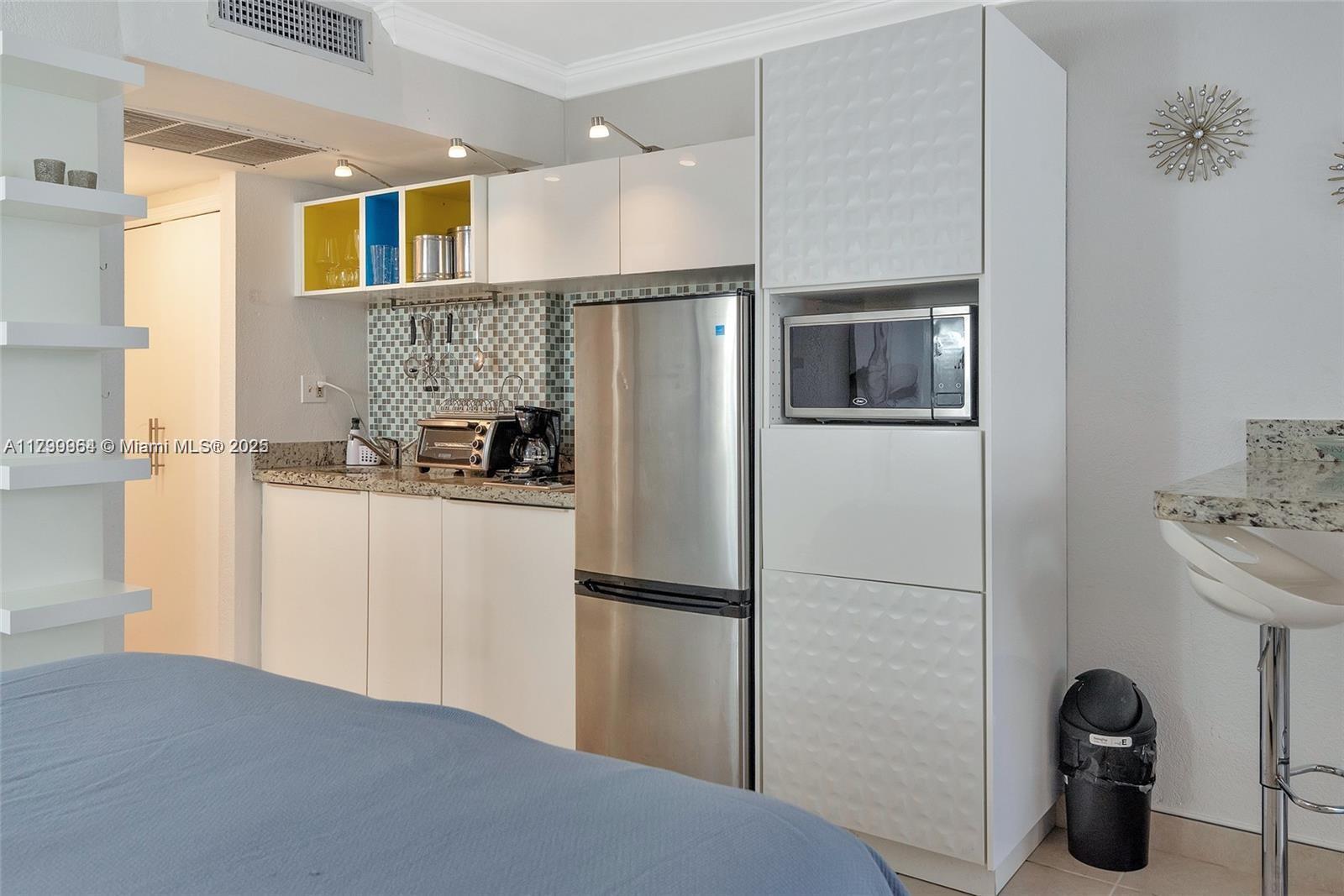 THE AVENTURA BEACH CLUB C - Residential