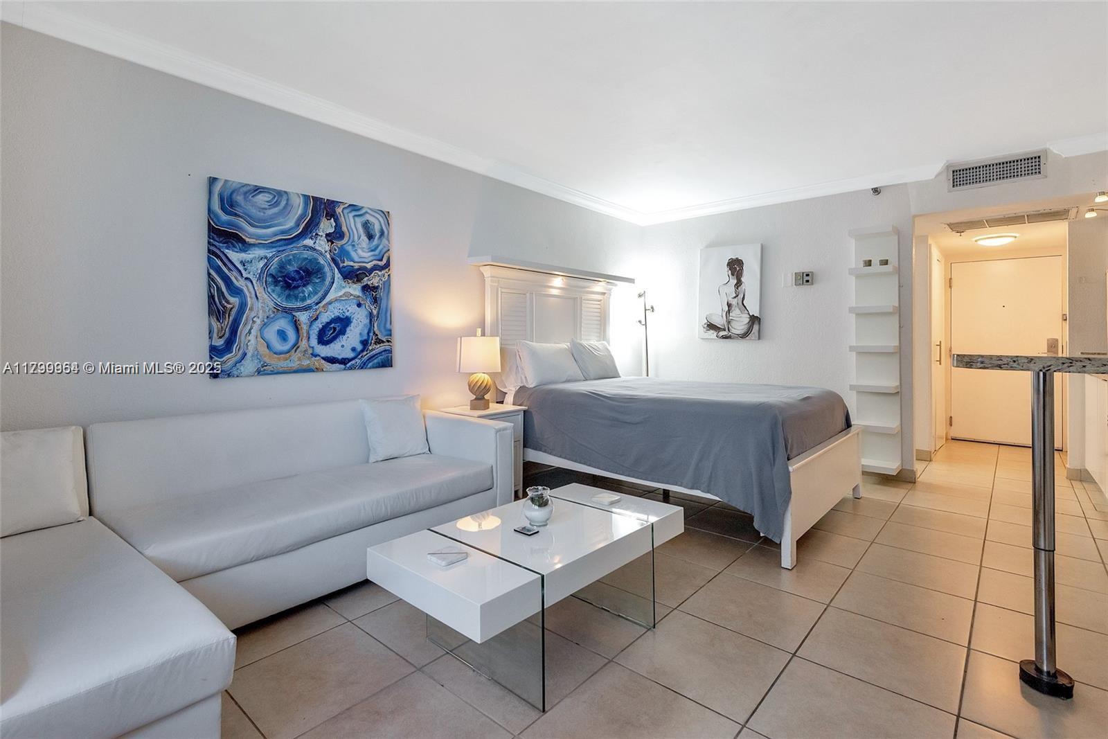 19201 Collins Ave 1001