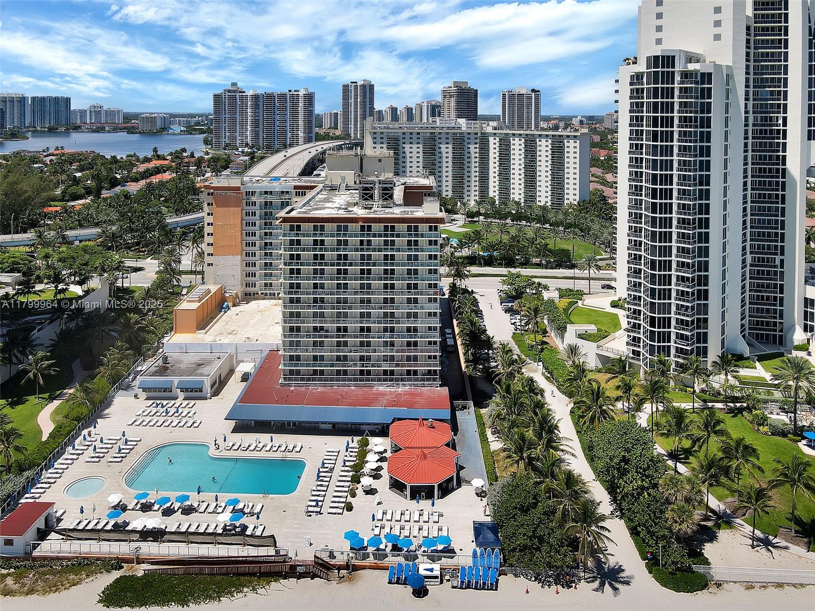 THE AVENTURA BEACH CLUB C - Residential