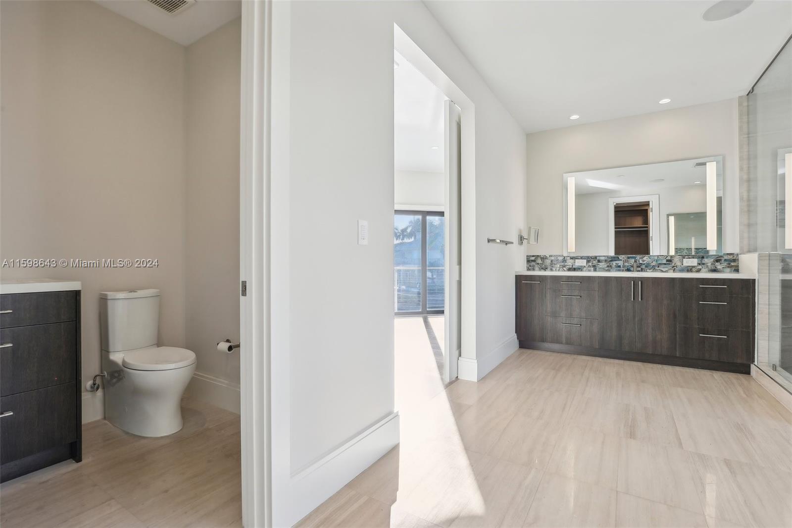 BARCELONA ISLE - Residential