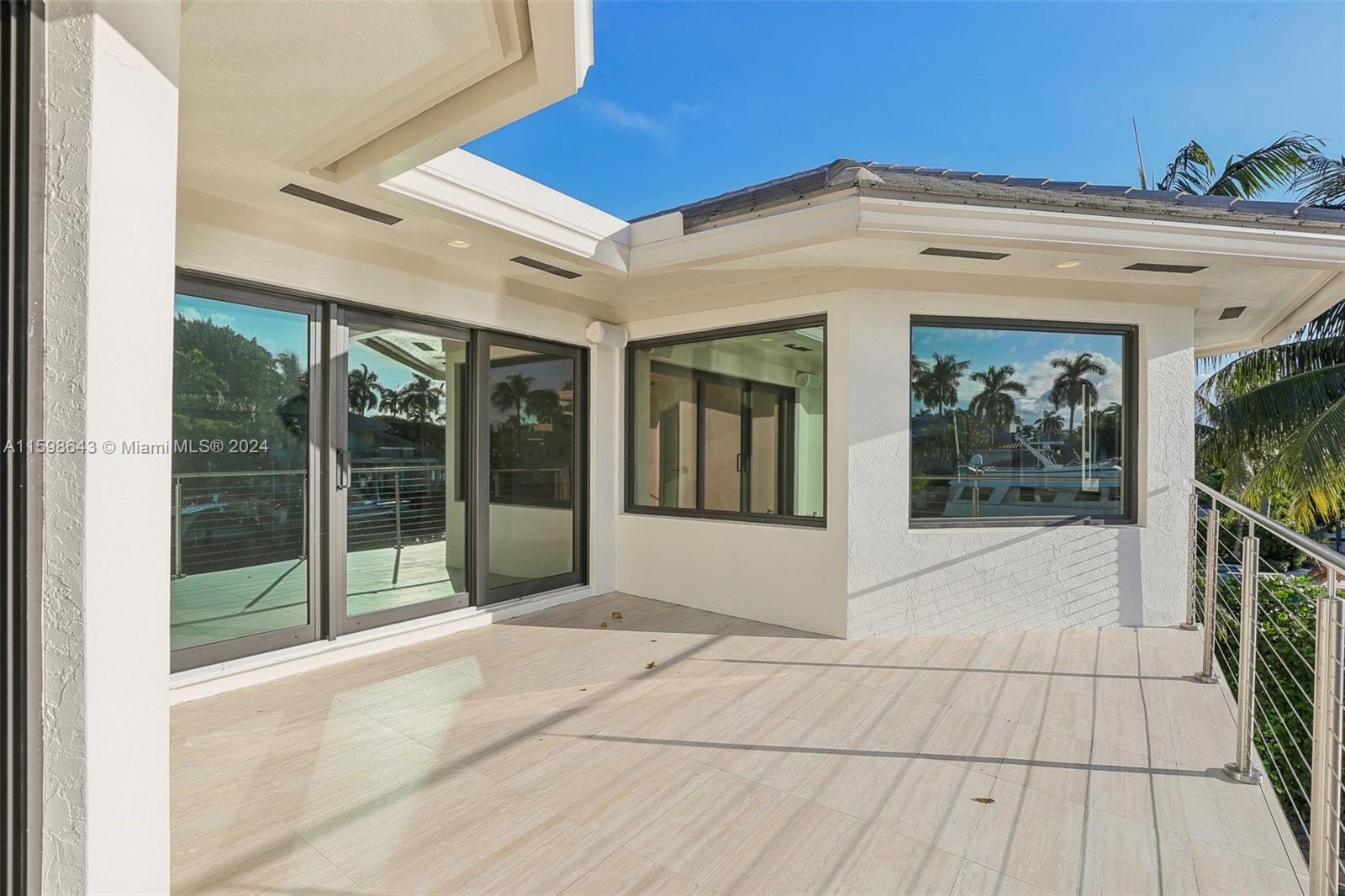 BARCELONA ISLE - Residential