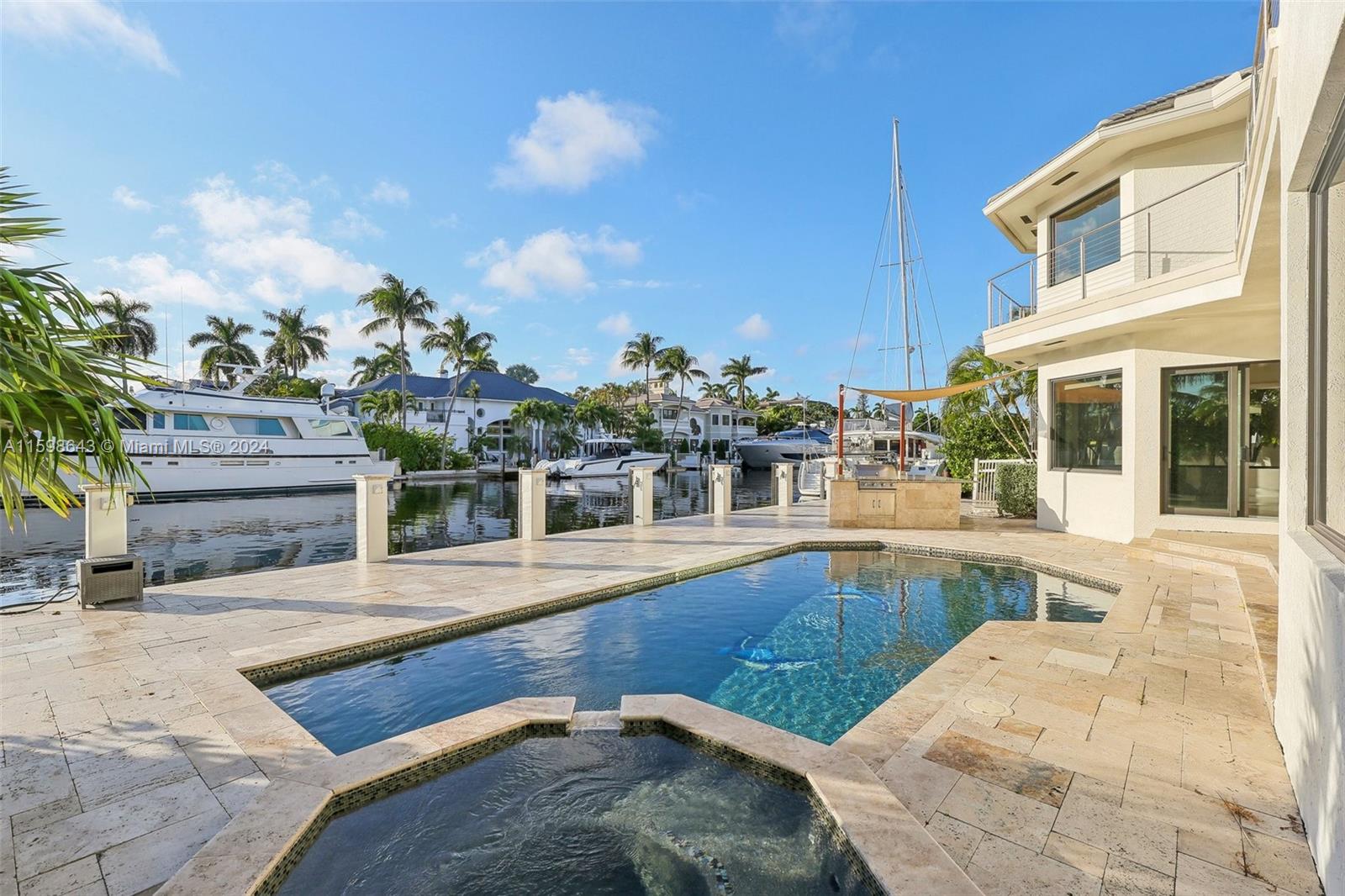 307 Seven Isles Dr