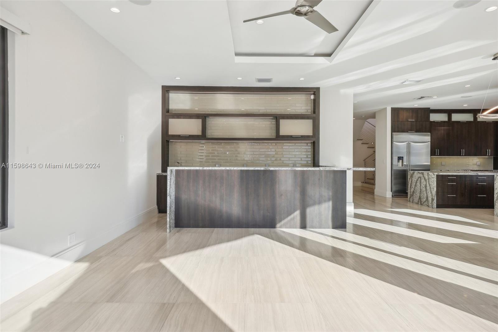 BARCELONA ISLE - Residential