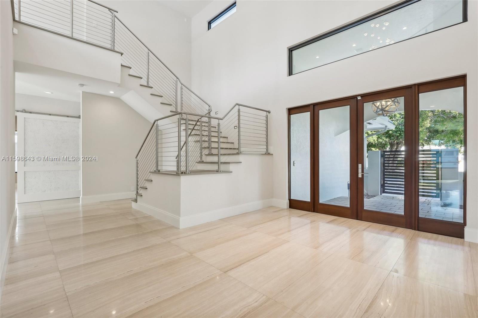 BARCELONA ISLE - Residential