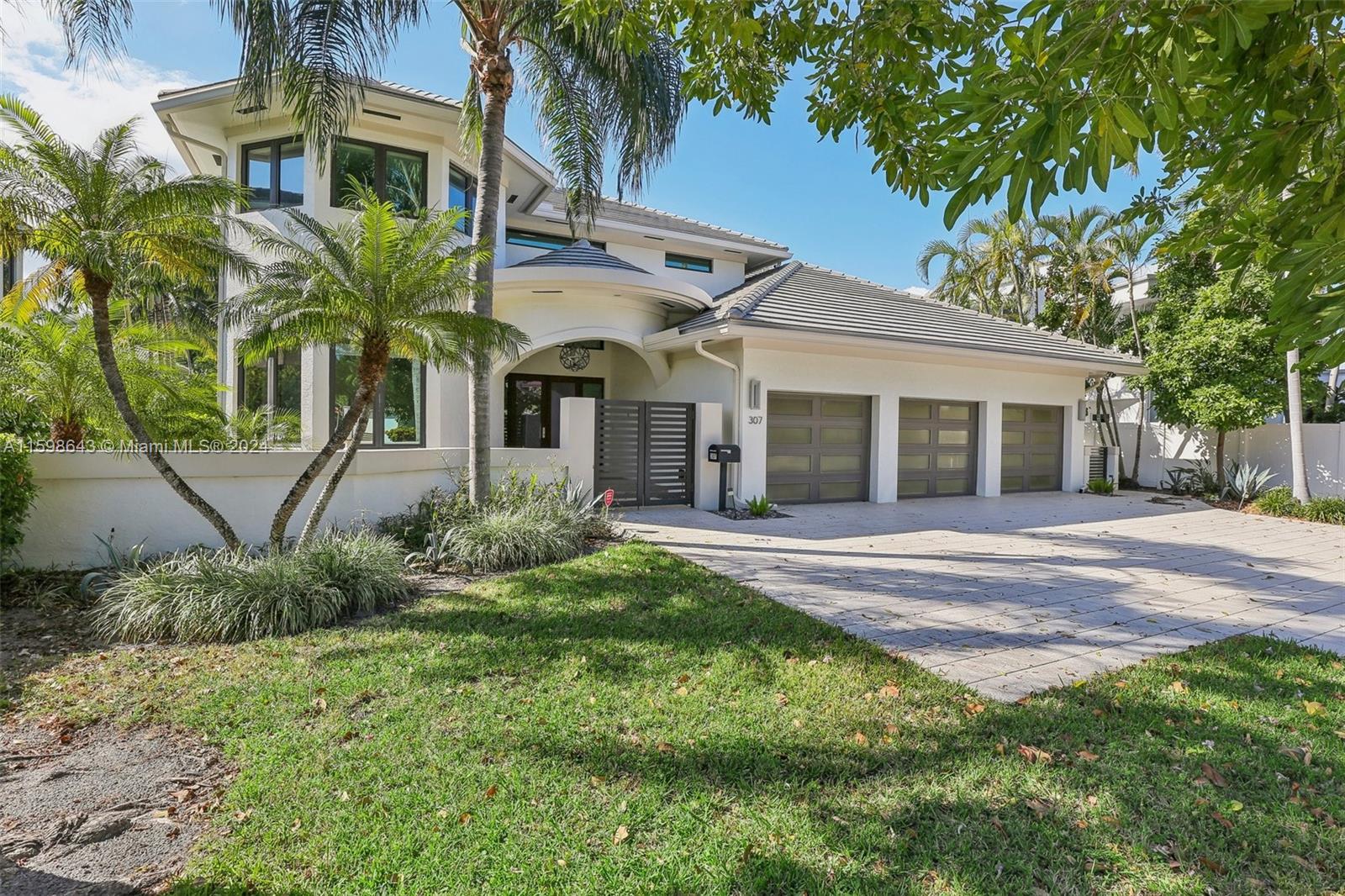 BARCELONA ISLE - Residential