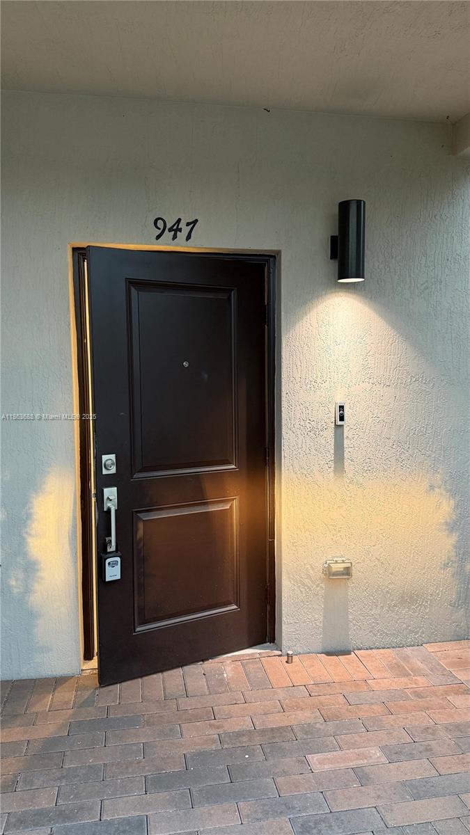 VIA VENTURA NEIGHBORHOOD - Residential Lease