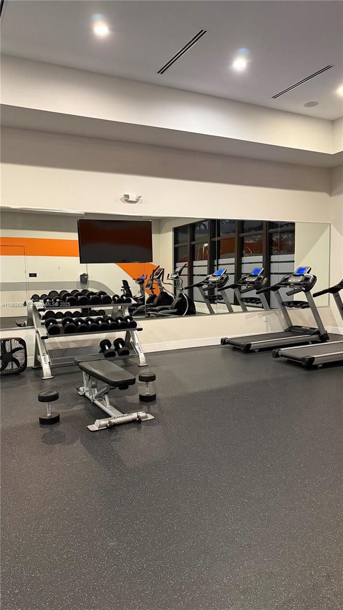 VIA VENTURA NEIGHBORHOOD - Residential Lease