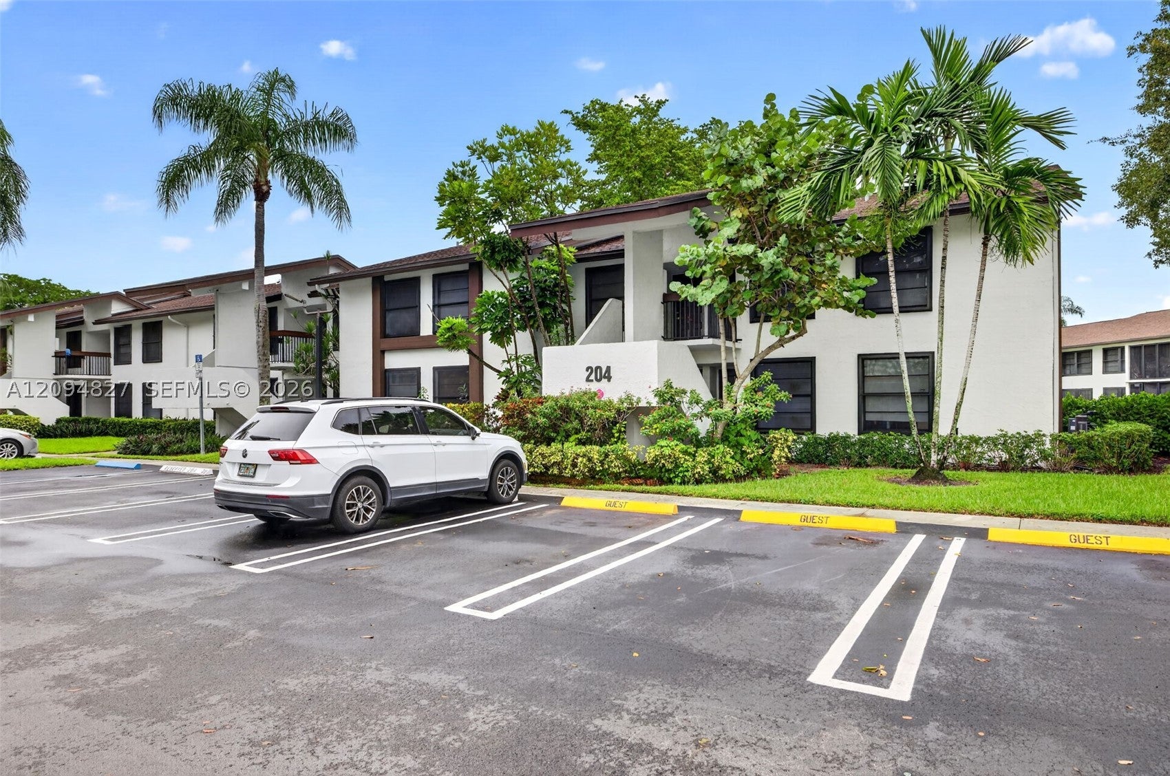 204 Lake Pointe Dr 107