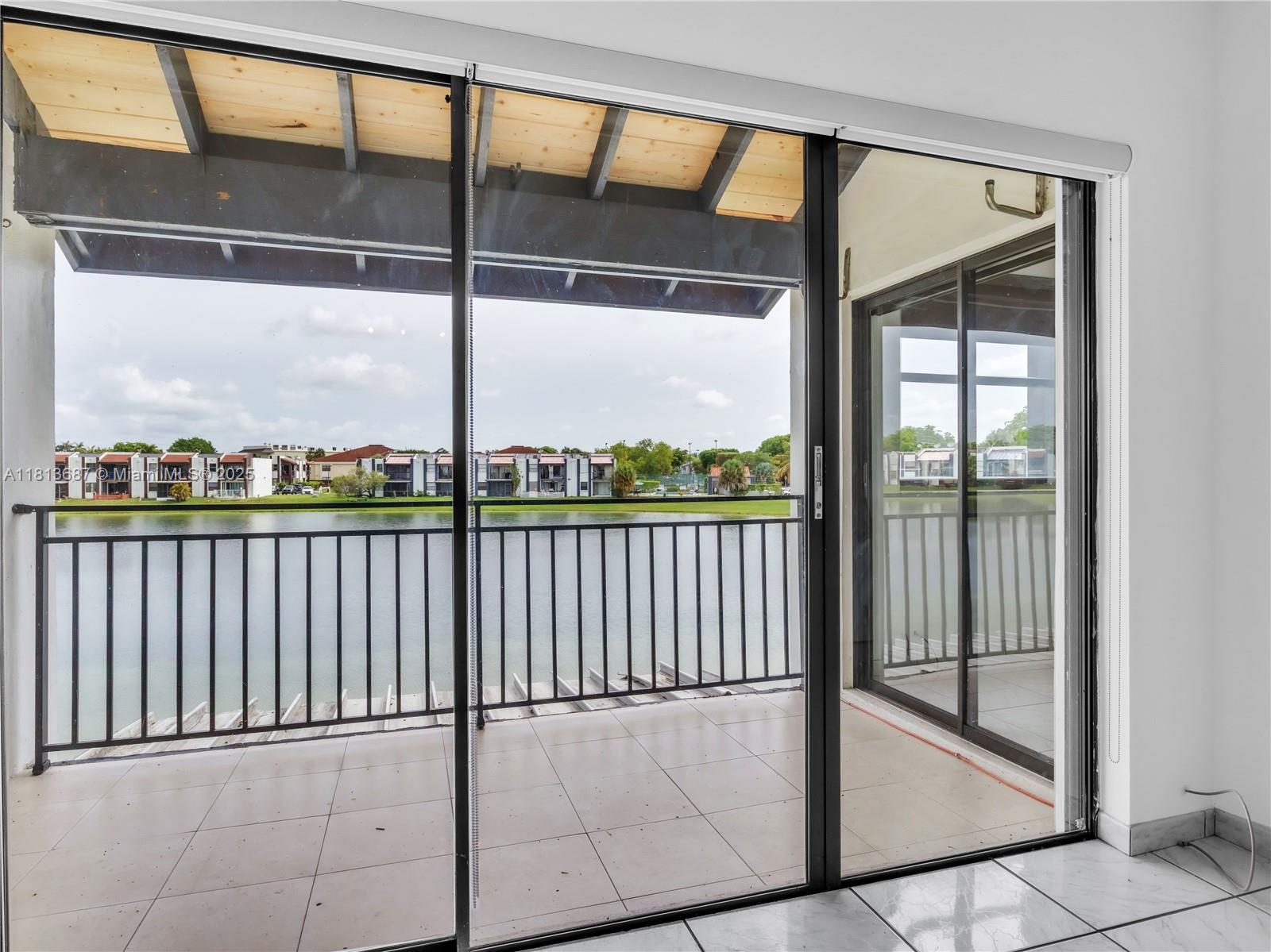 Rental Property at 500 W Park Dr 201, Miami, Broward County, Florida - Bedrooms: 2 
Bathrooms: 2  - $2,400 MO.