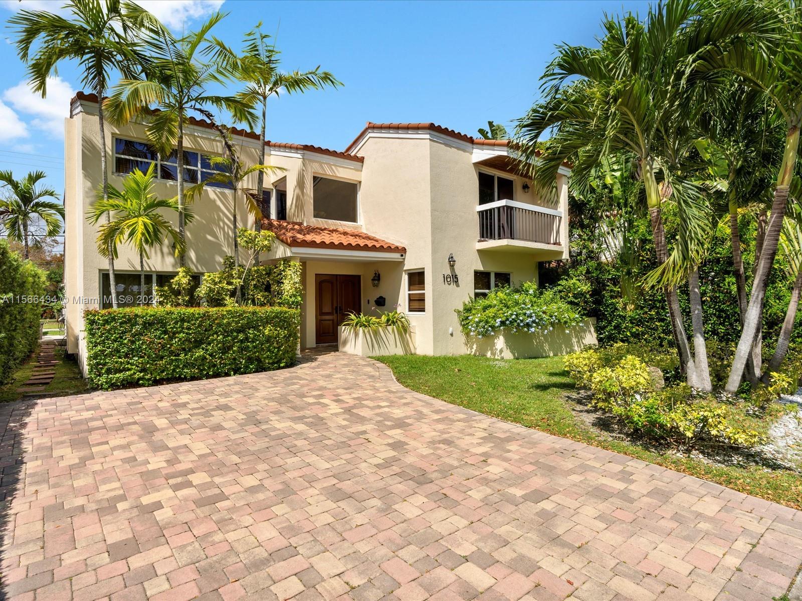 Property for Sale at 1015 Venetia Ave, Coral Gables, Broward County, Florida - Bedrooms: 5 
Bathrooms: 4  - $1,899,999