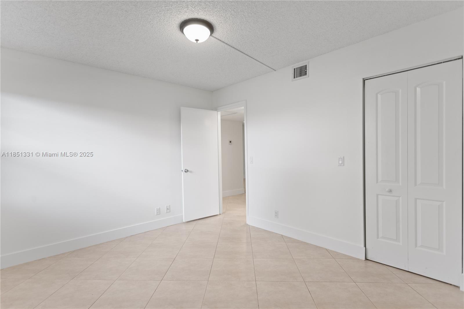 CAMBRIDGE AT CENTURY VILL - Residential