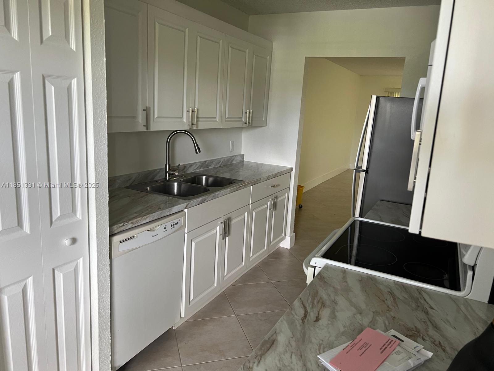 CAMBRIDGE AT CENTURY VILL - Residential