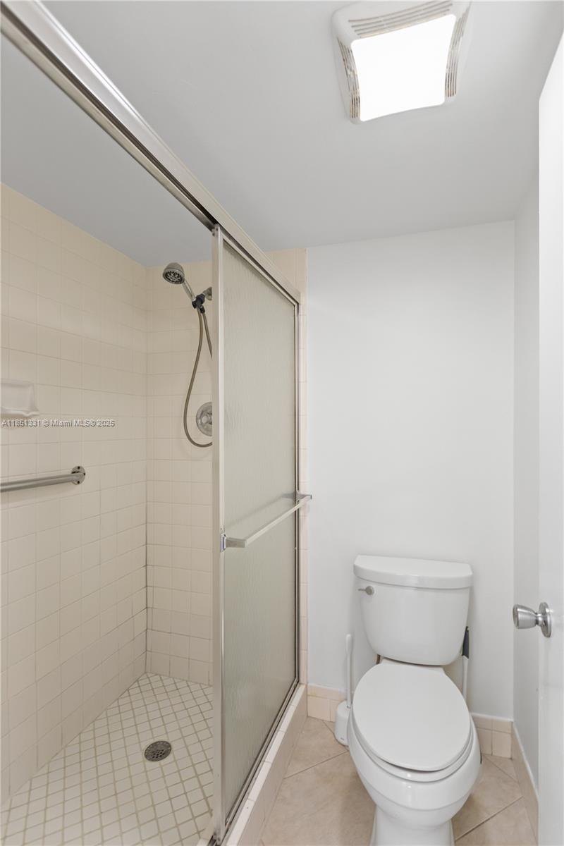 CAMBRIDGE AT CENTURY VILL - Residential