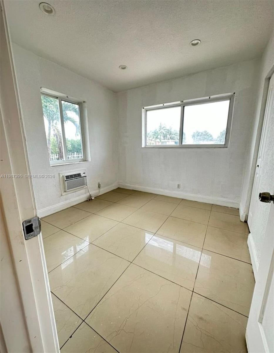 BEVERLY PARK - Residential Income
