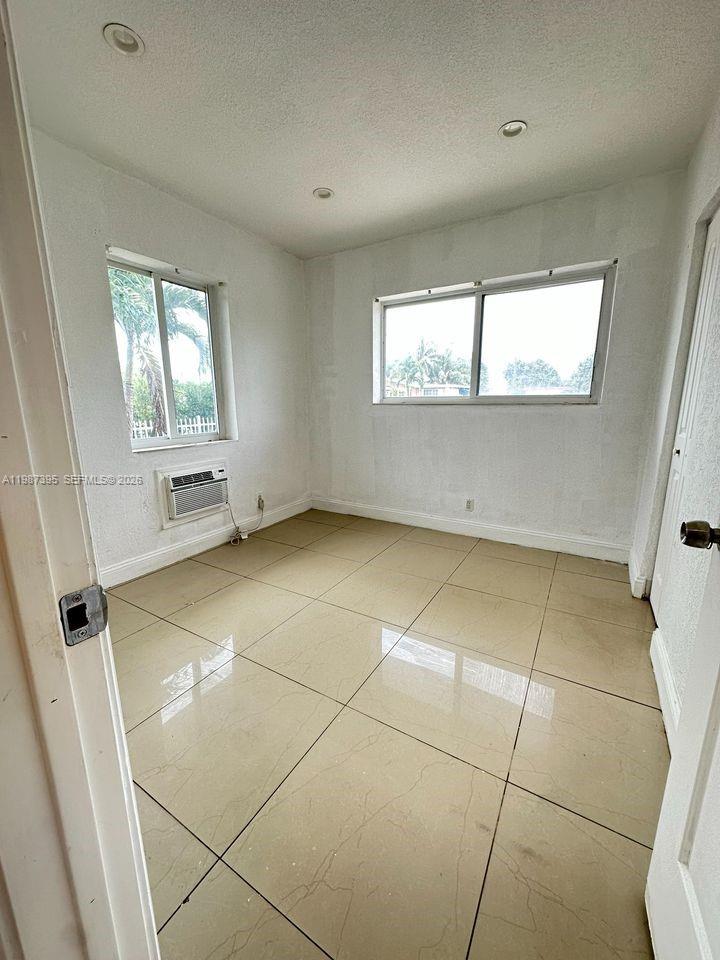 BEVERLY PARK - Residential Income