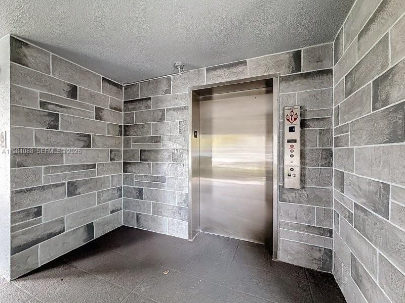 CAMBRIDGE AT CENTURY VILL - Residential Lease