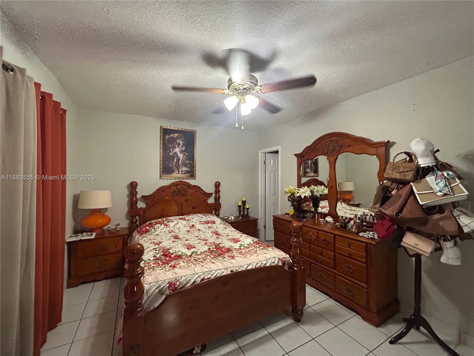 GOLDEN GATE CONDO - Residential