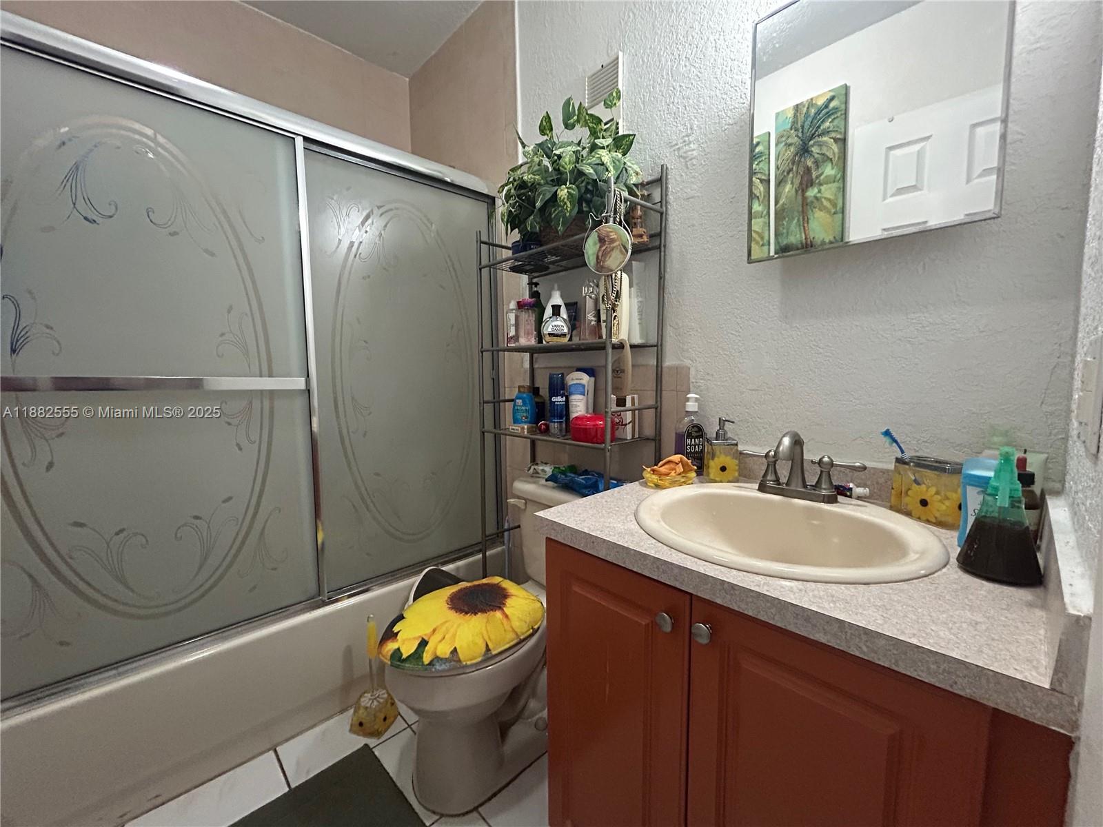 GOLDEN GATE CONDO - Residential