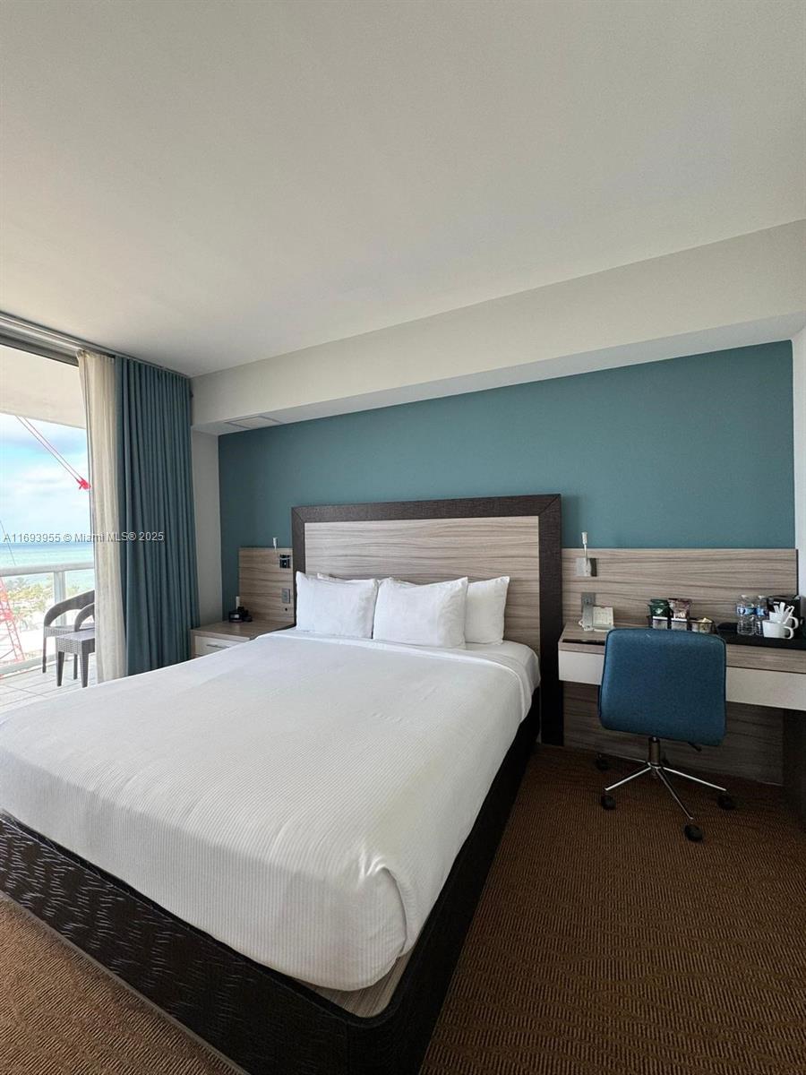 M RESORT RESIDENCES CONDO - Residential