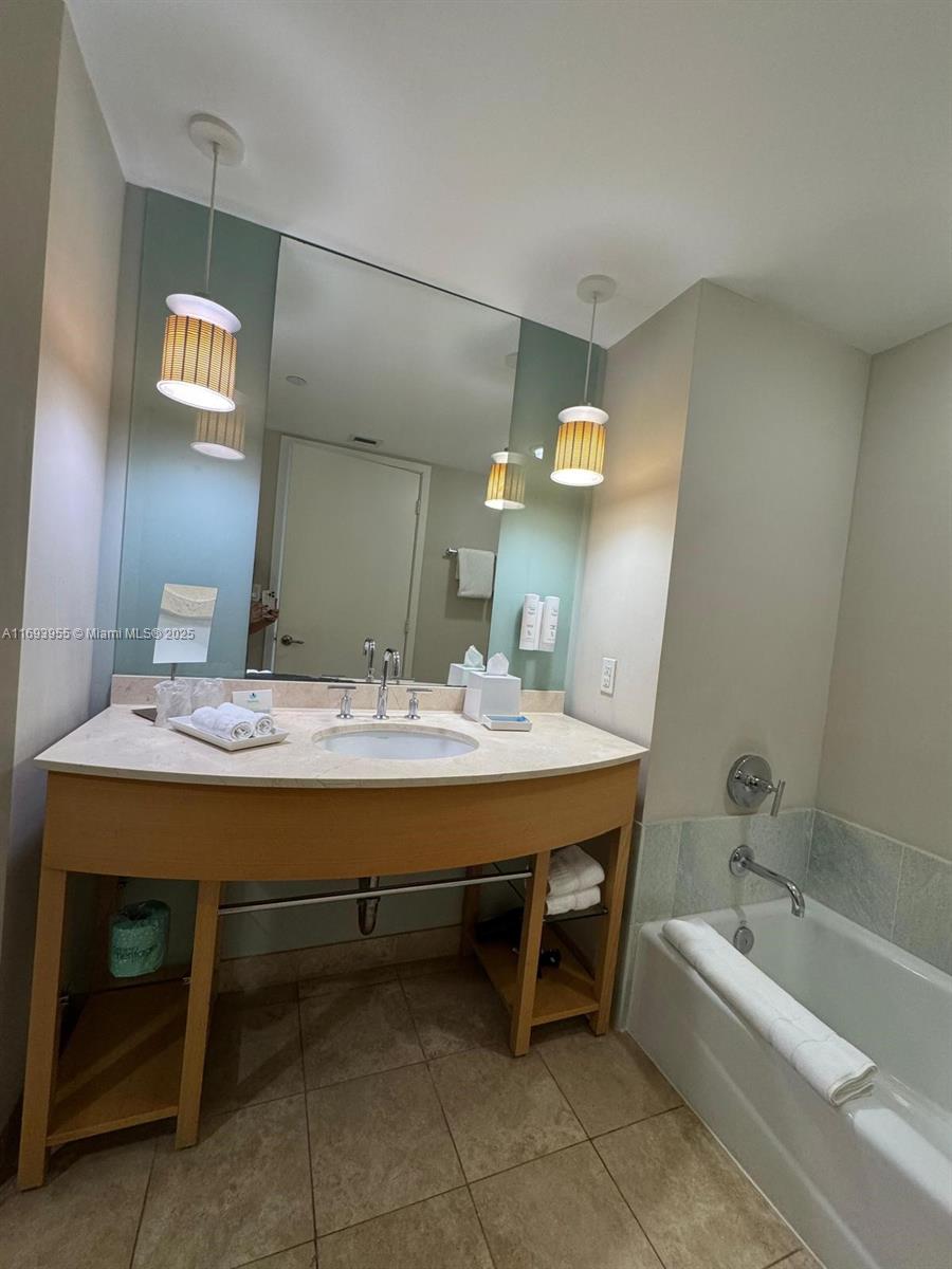 M RESORT RESIDENCES CONDO - Residential