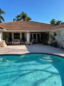 THE MANSIONS AT SUNSET 1S - Residential