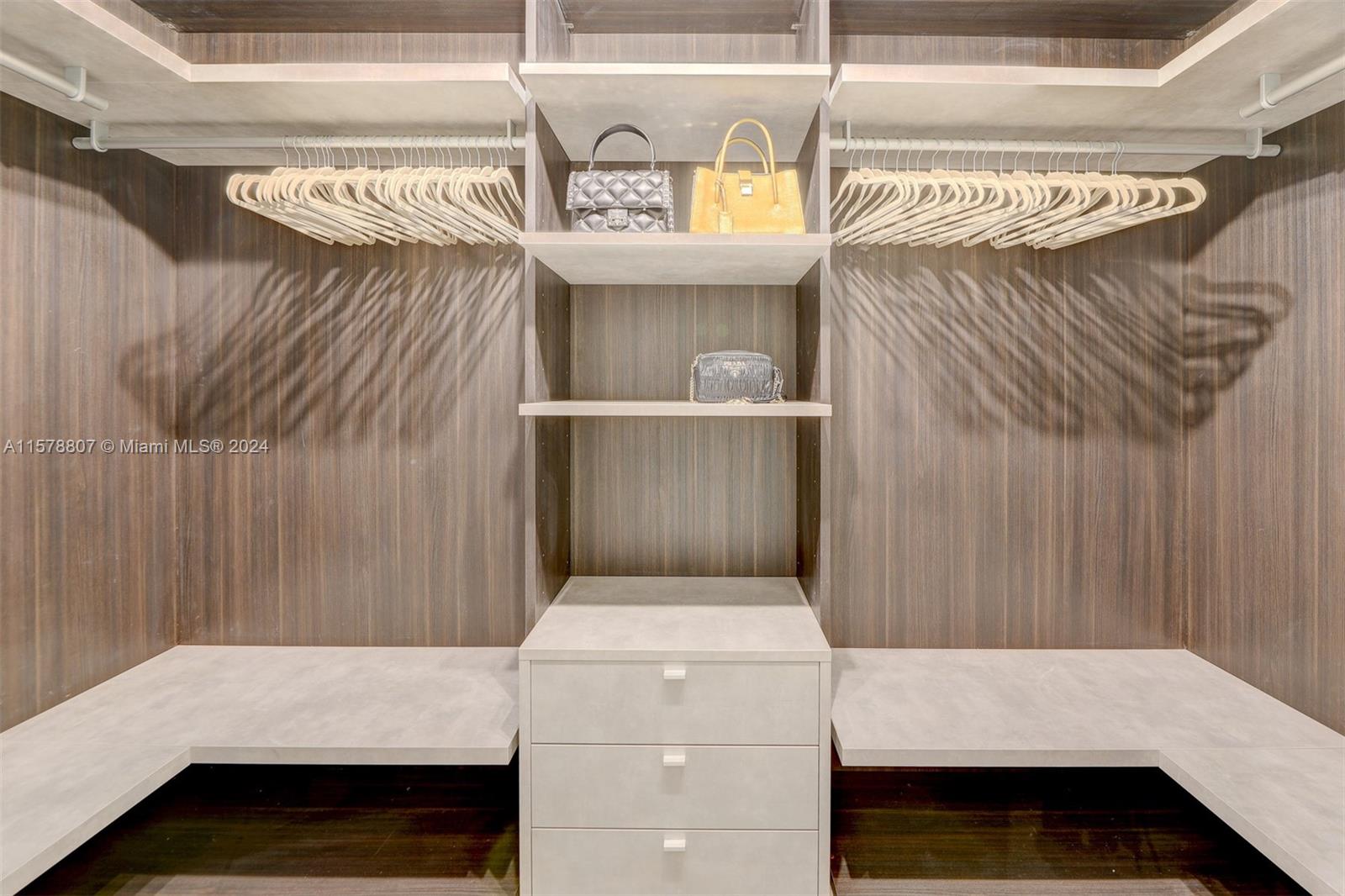 801 SMA RESIDENCES CONDO - Residential