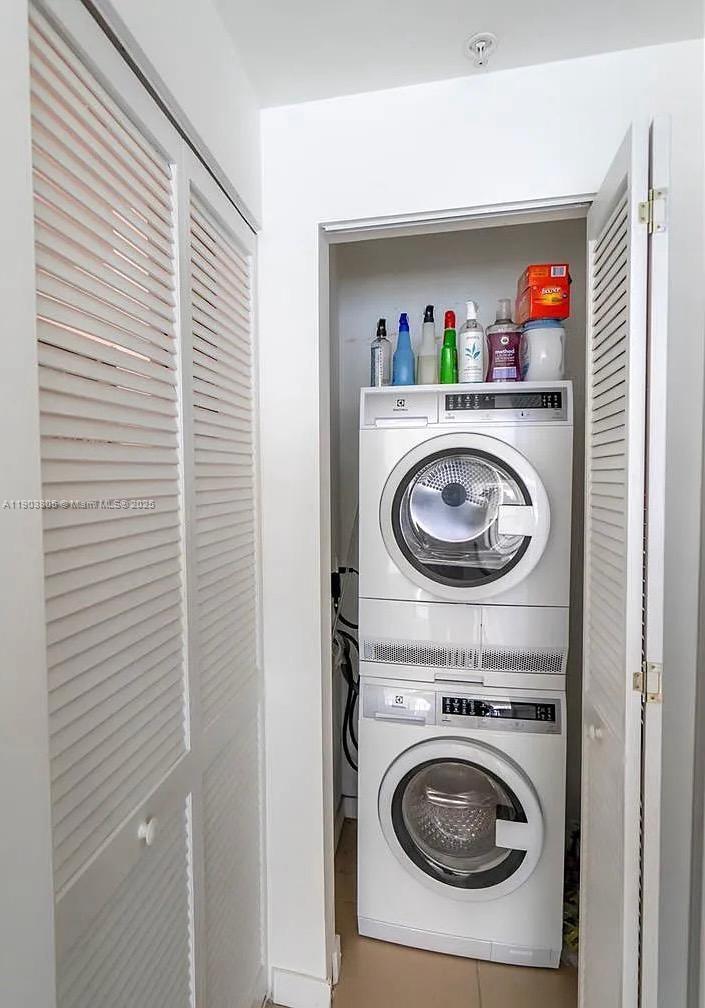 300 S Biscayne Blvd L-1208