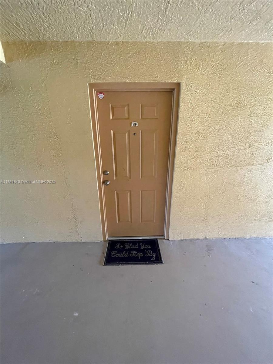 EMERALD ISLE AT LAGUNA LA - Residential Lease