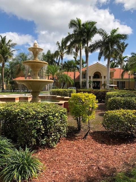 EMERALD ISLE AT LAGUNA LA - Residential Lease