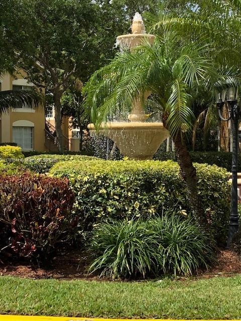 EMERALD ISLE AT LAGUNA LA - Residential Lease