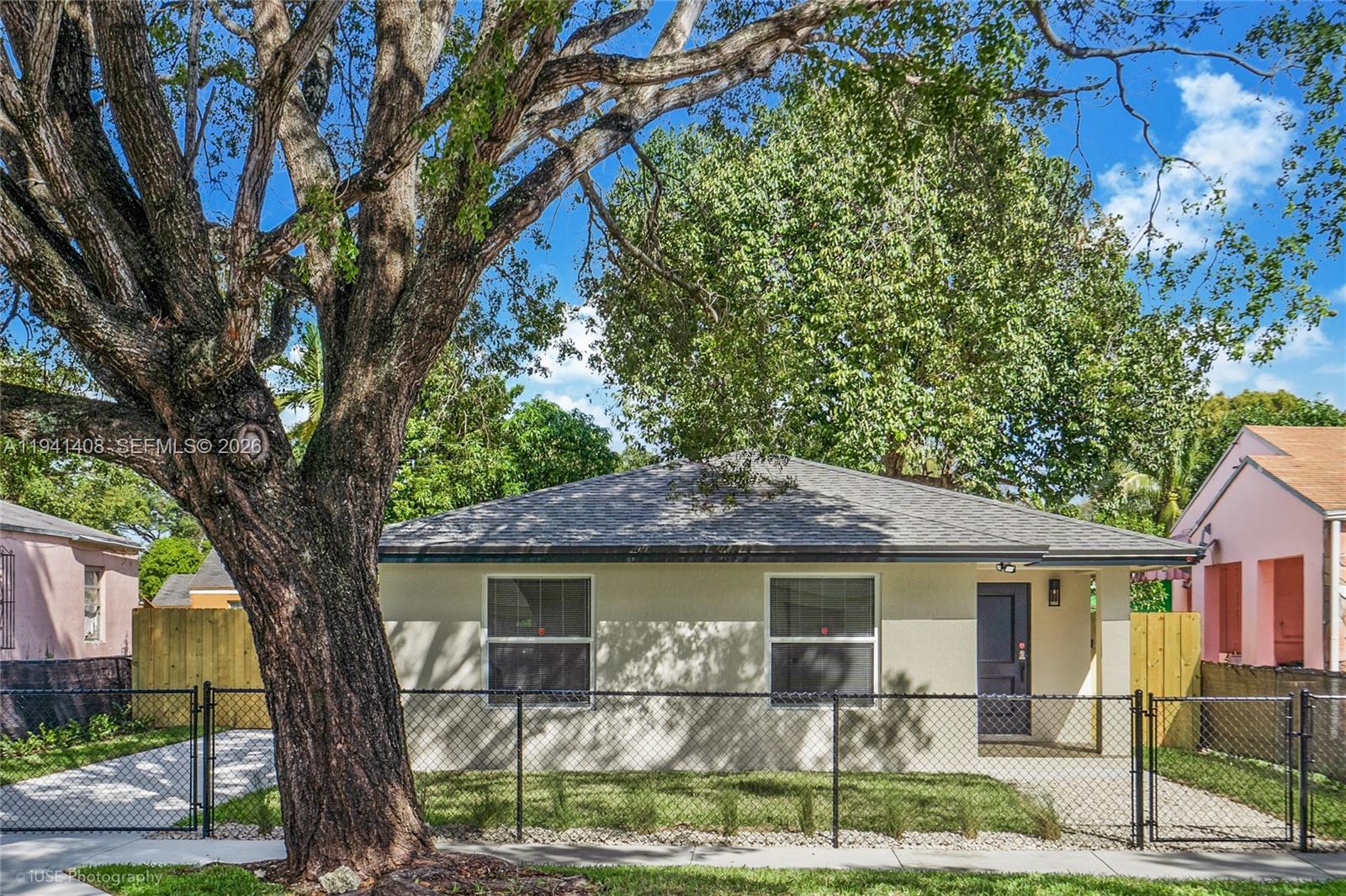 CRESTWOOD - Residential Lease