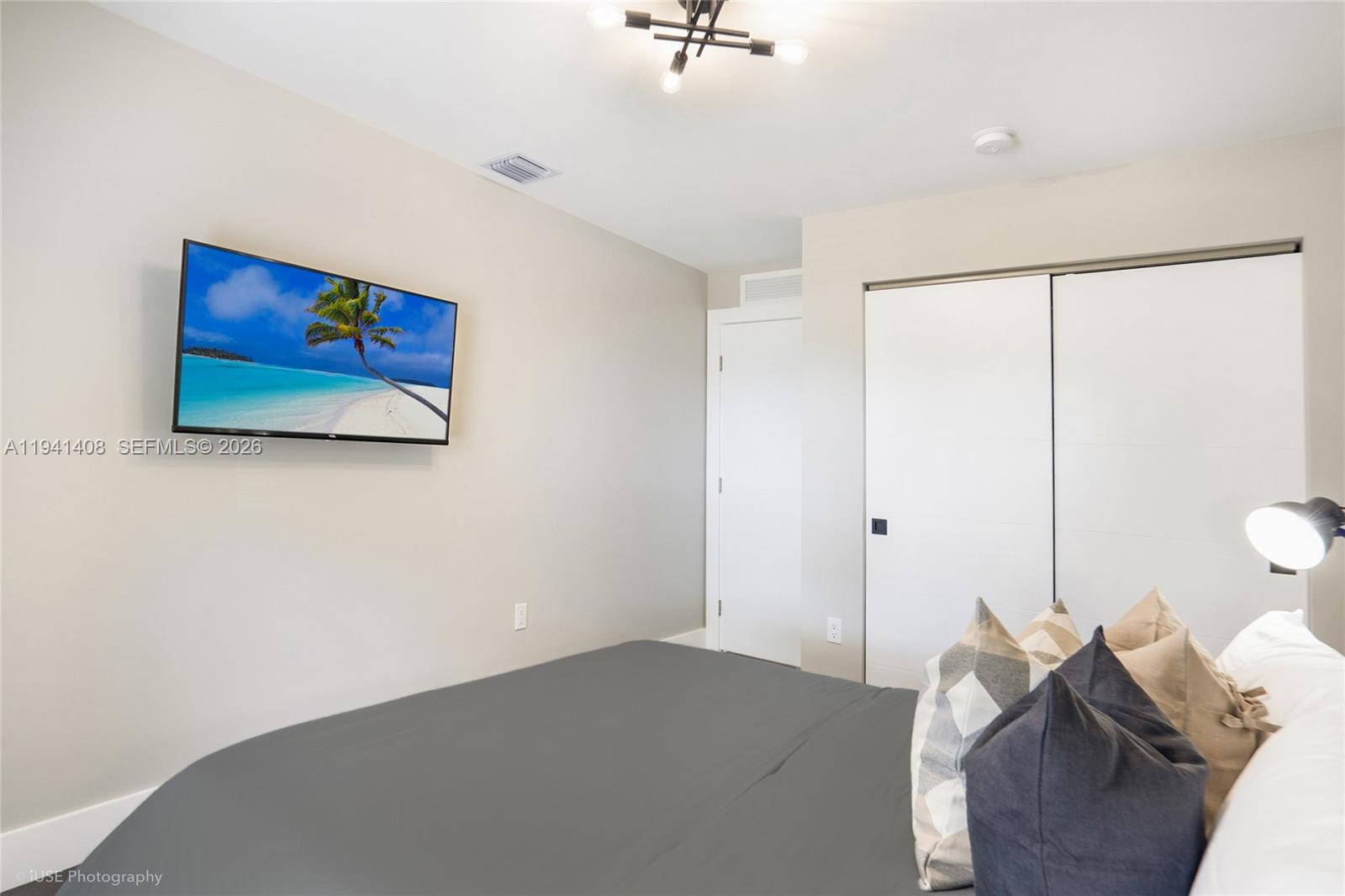 CRESTWOOD - Residential Lease