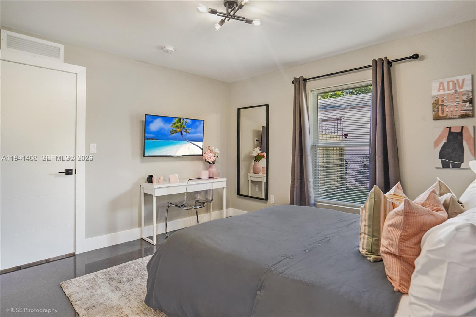 CRESTWOOD - Residential Lease