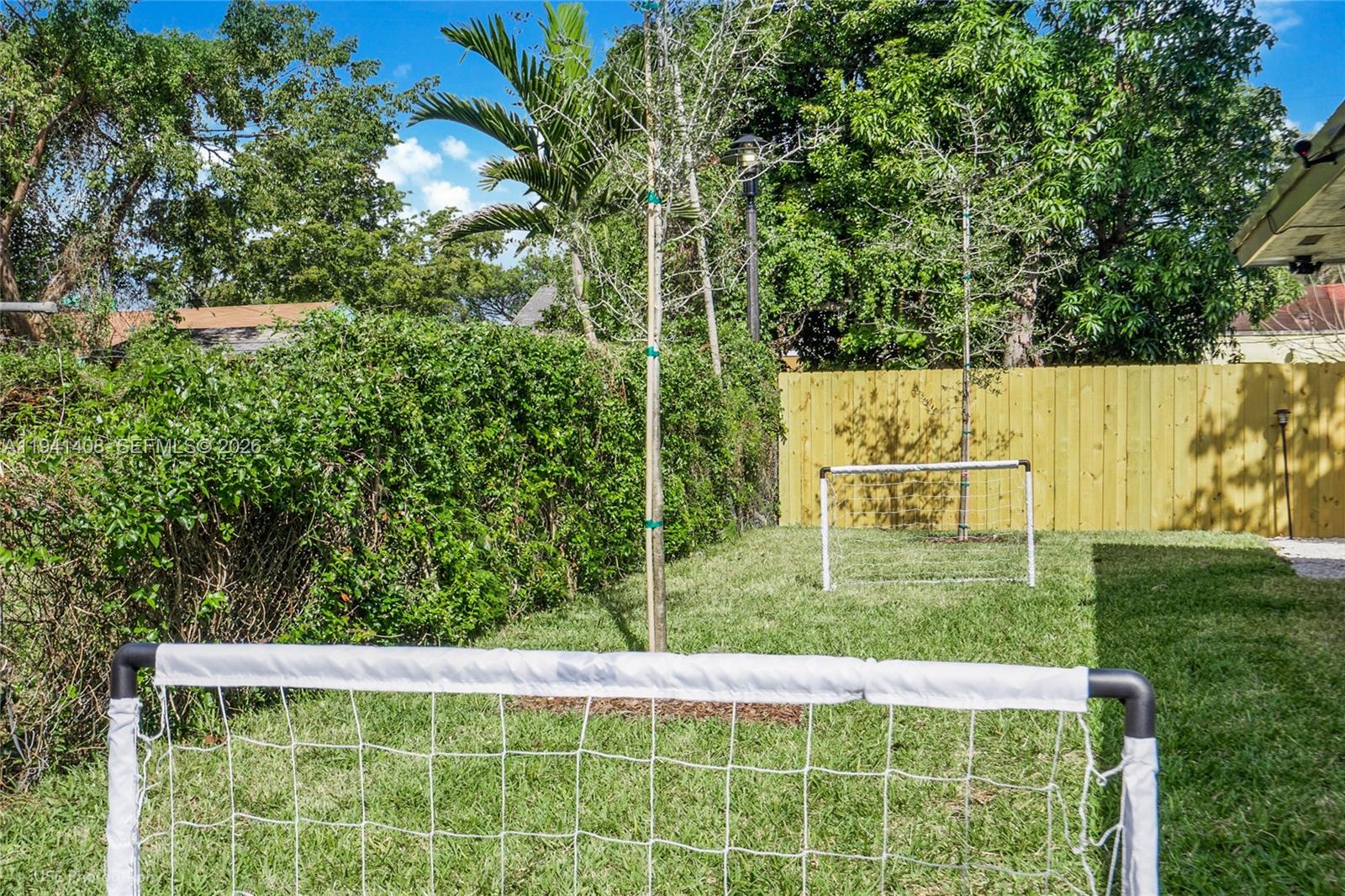 CRESTWOOD - Residential Lease