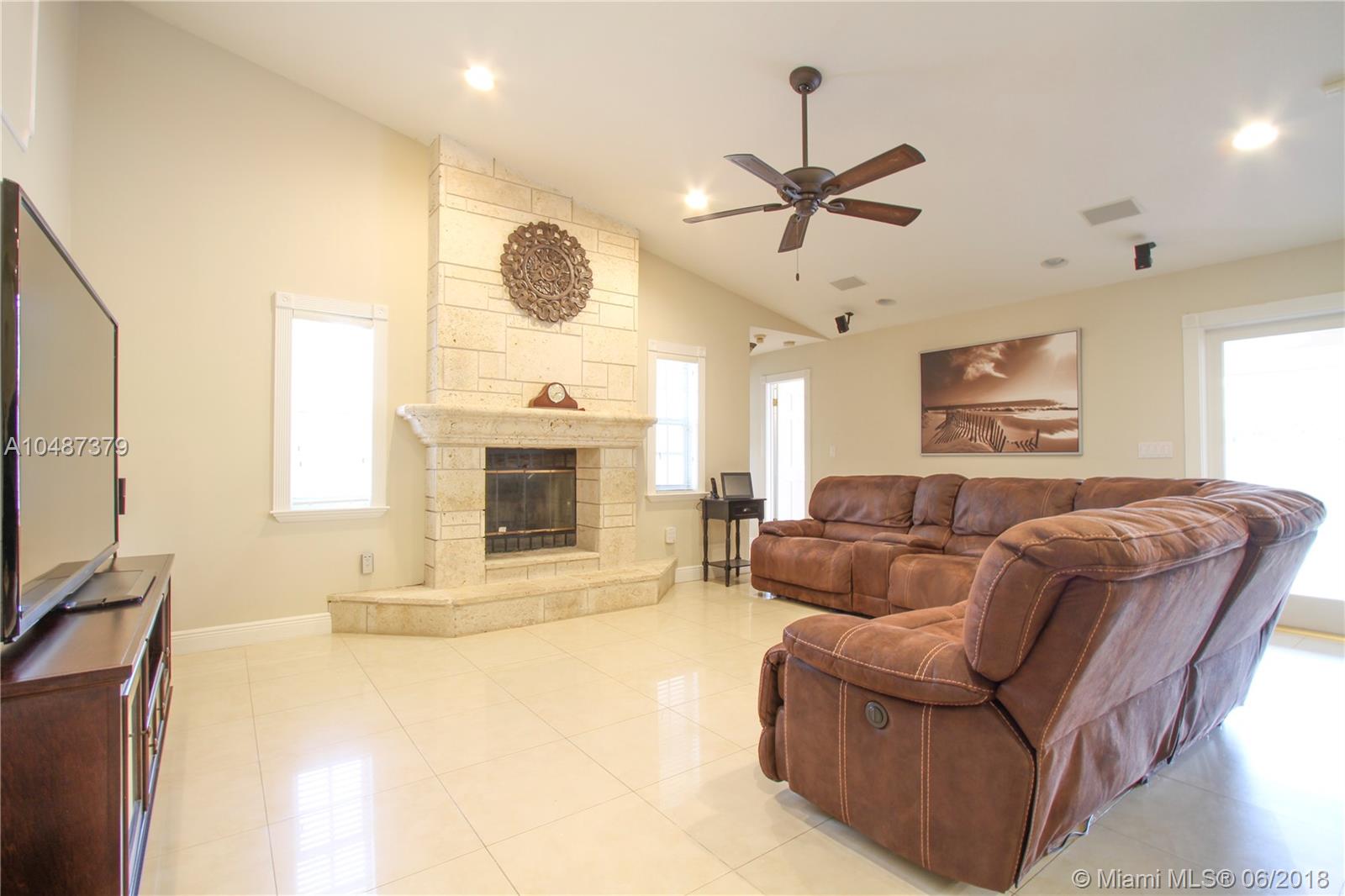 MARY ANN ESTATES 1ST ADDN - Residential