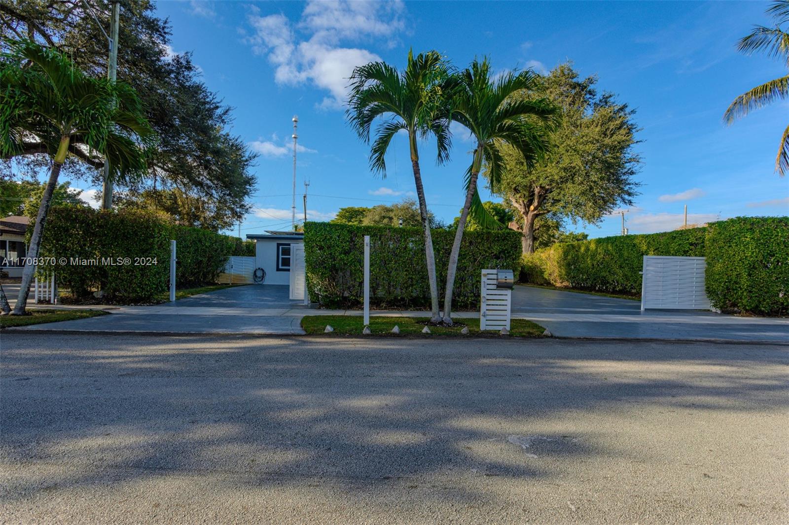 MIAMI GARDENS ESTATES SEC - Residential