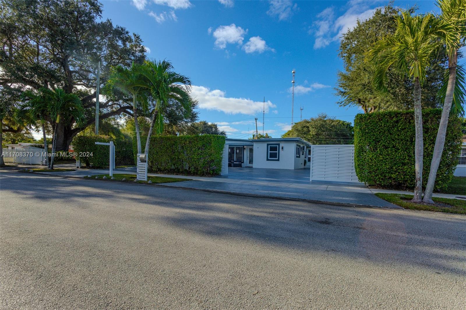 MIAMI GARDENS ESTATES SEC - Residential