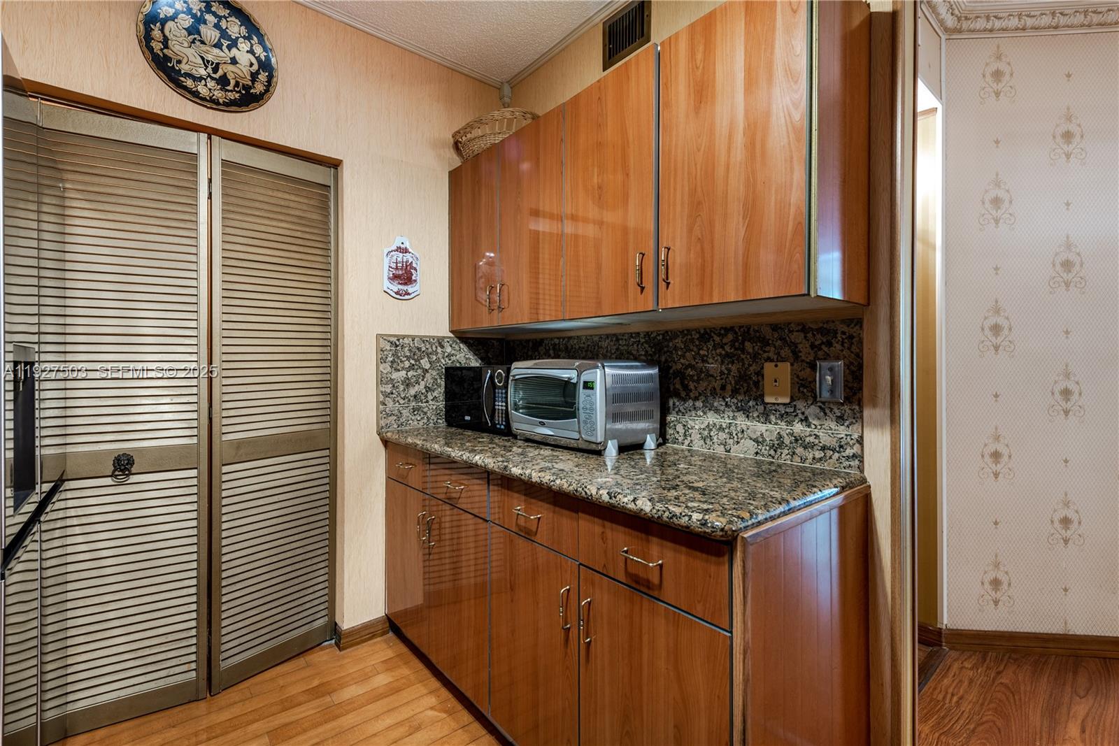 THE YACHT CLUB AT AVENTUR - Residential Lease