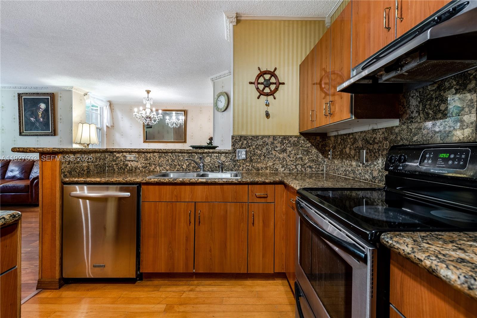 THE YACHT CLUB AT AVENTUR - Residential Lease