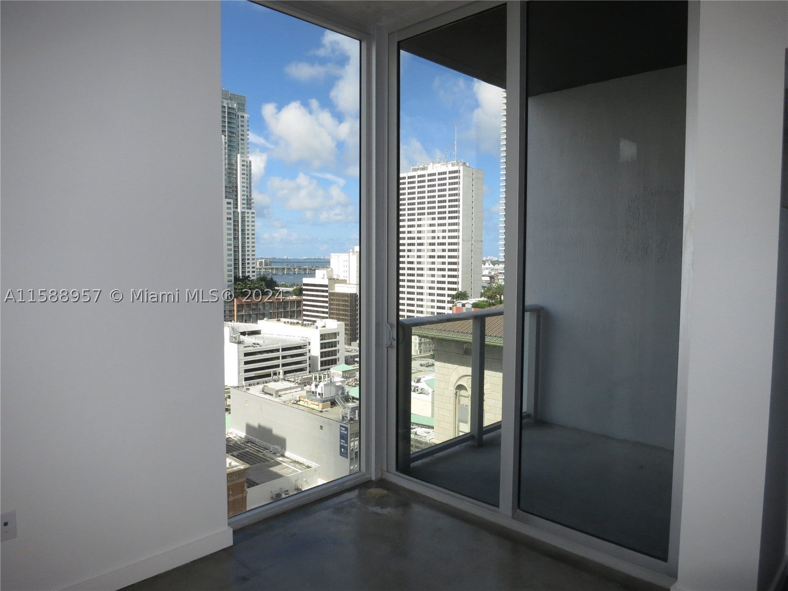 151 SE 1 St 1704