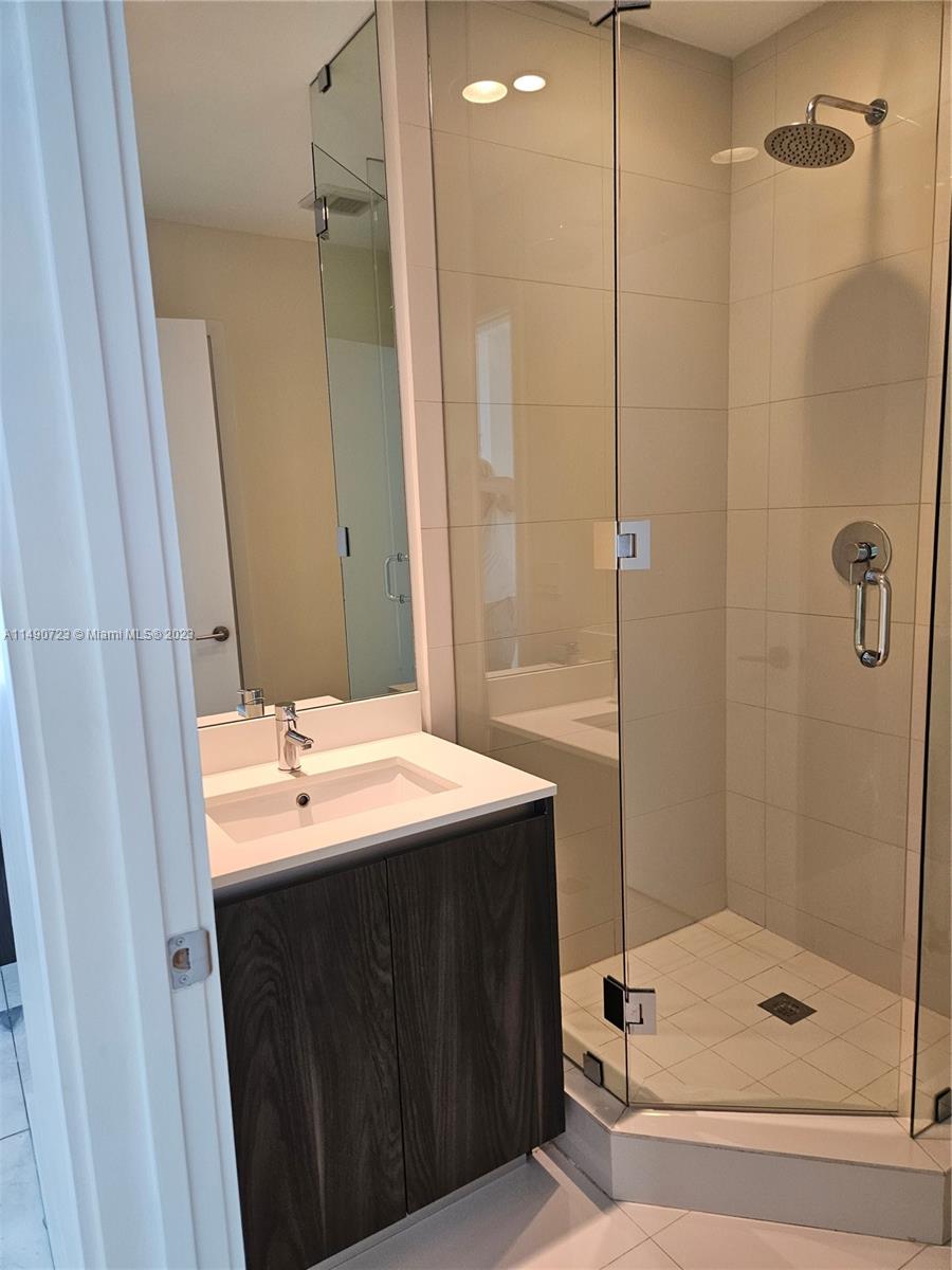 GRAN PARAISO CONDO - Residential Lease