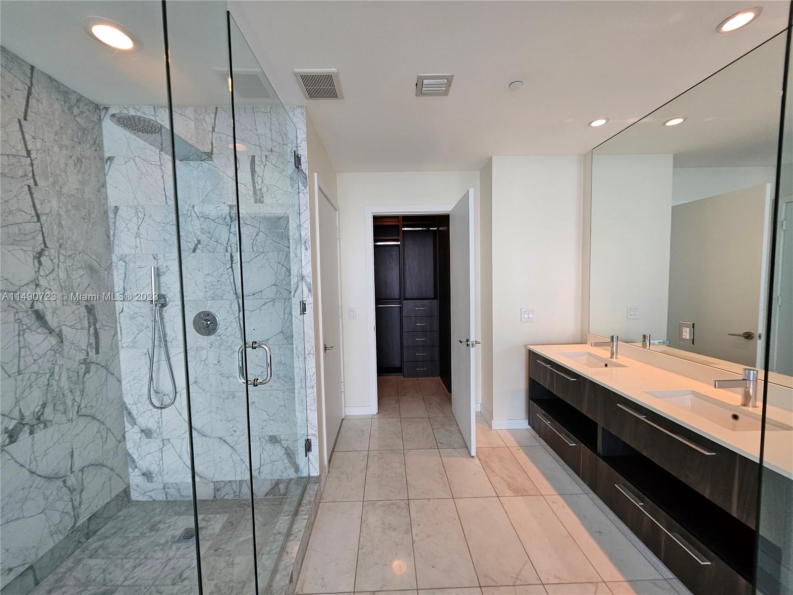 GRAN PARAISO CONDO - Residential Lease