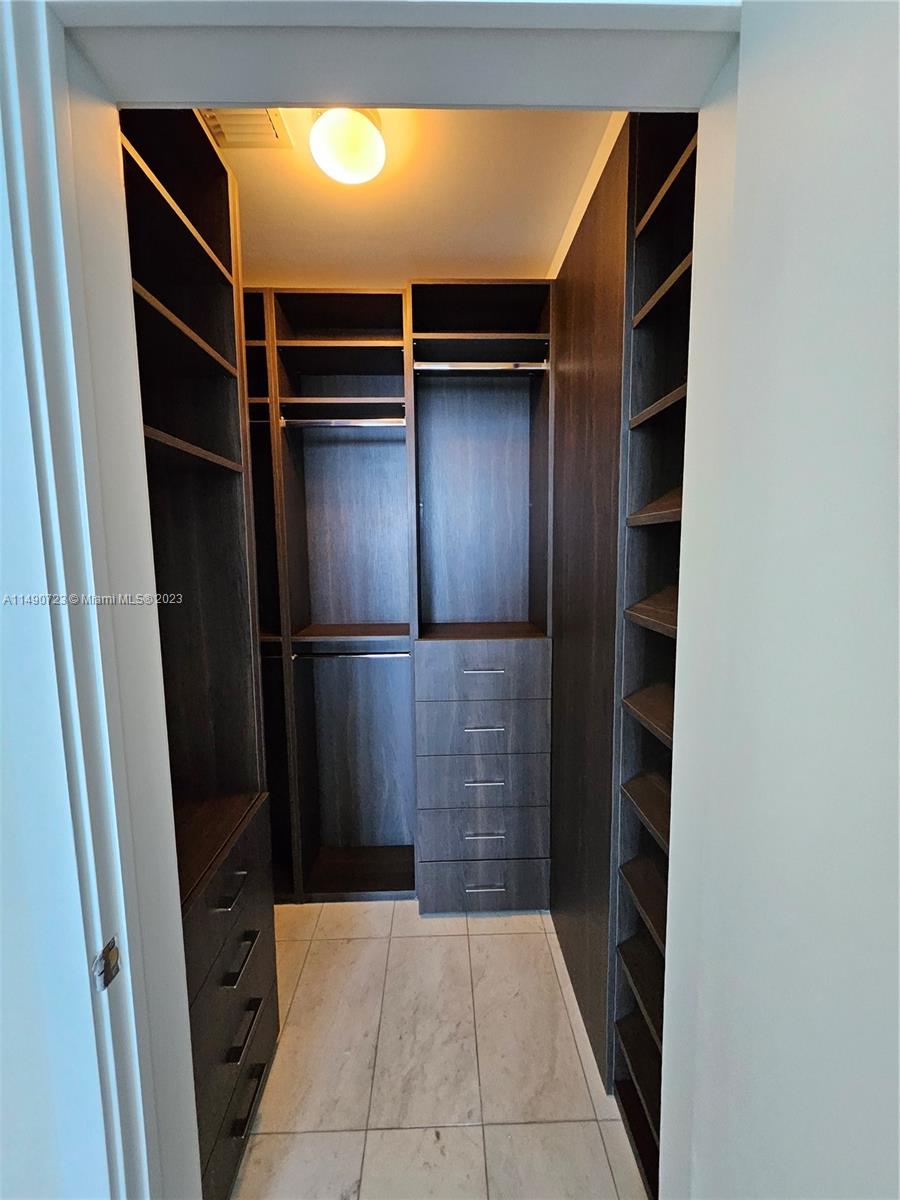 GRAN PARAISO CONDO - Residential Lease